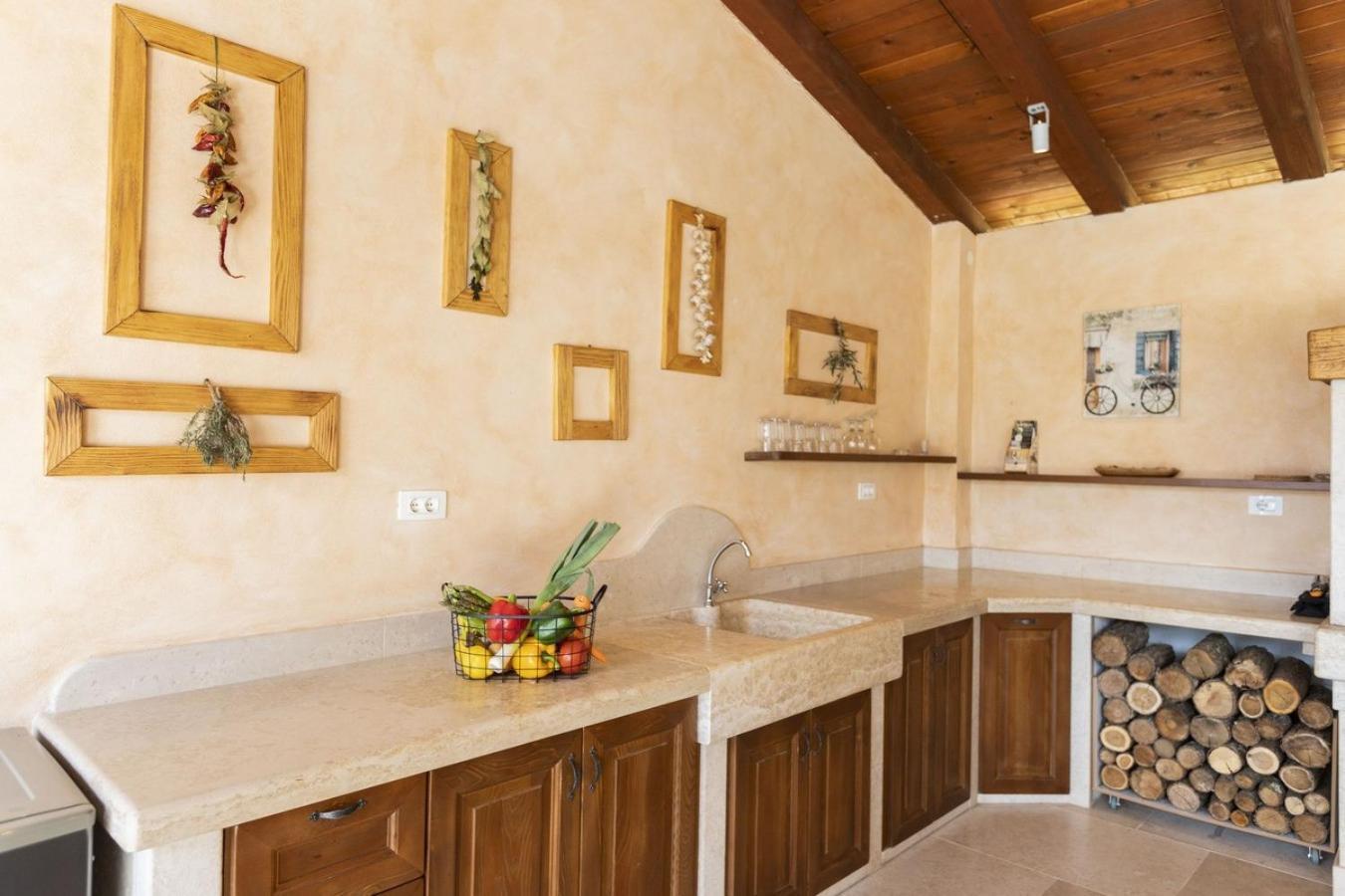 Villa Viscum In Central Istria For 8 Persons With Large Garden - Pet Friendly 帕津 外观 照片