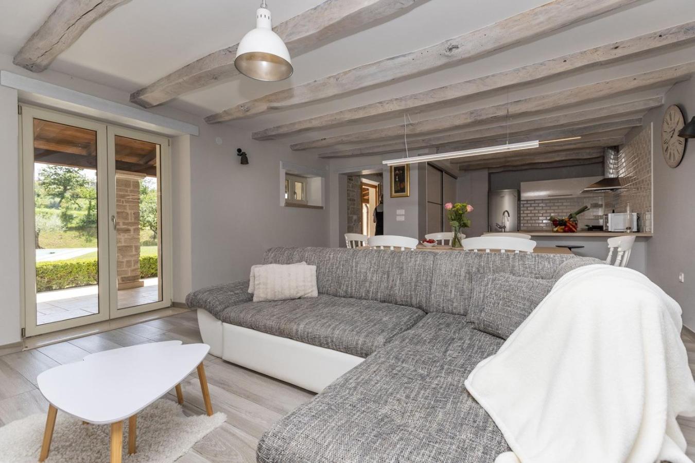 Villa Viscum In Central Istria For 8 Persons With Large Garden - Pet Friendly 帕津 外观 照片